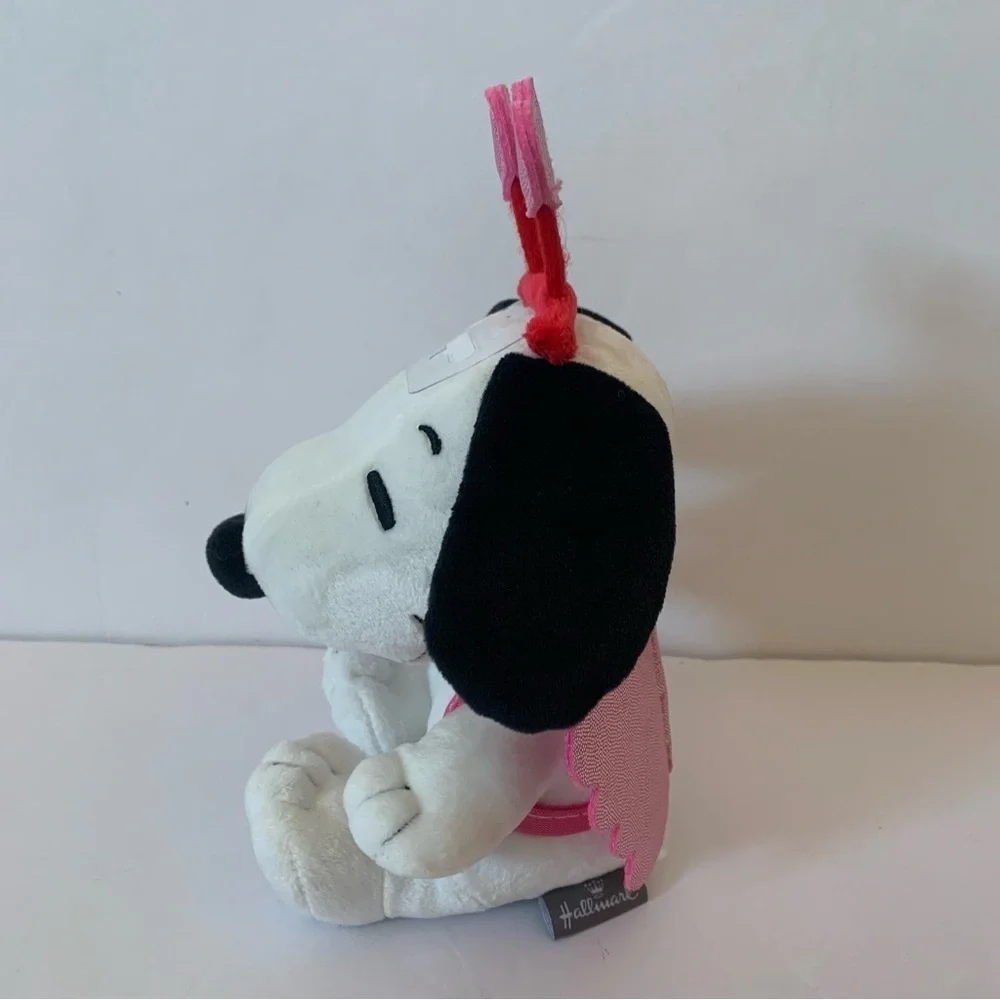 NWT. PEANUTS Snoopy Valentine’s Day Plush